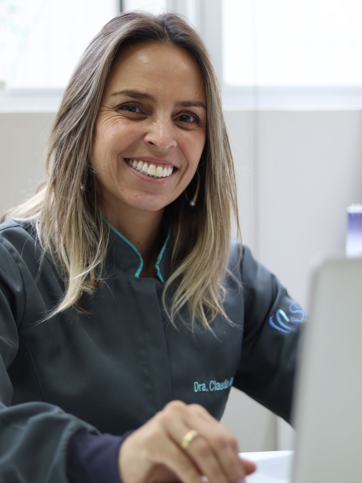 Dra. Cláudia Alves